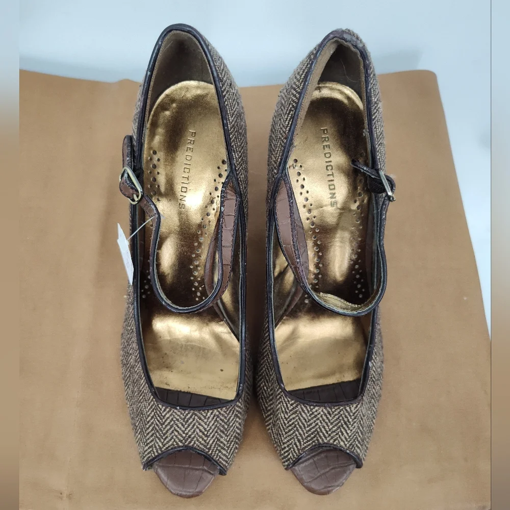 Predictions Elegant Brown Herringbone Peep-Toe Heels Women's Size 8.5W